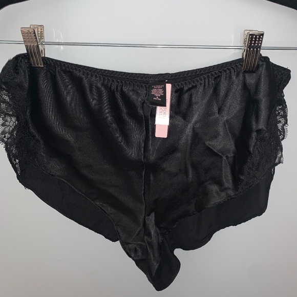 Victoria's Secret Set - Picture 2 of 3